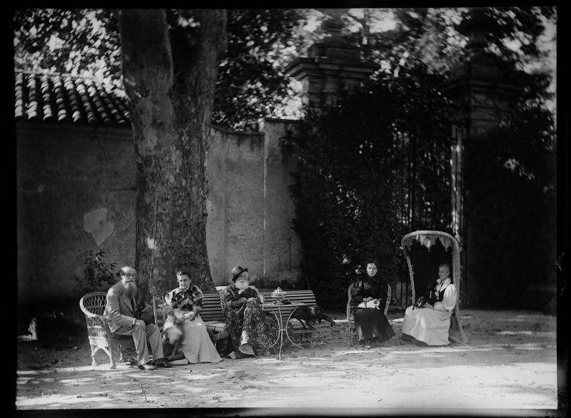 Le marquis François de Ripert-Monclar et sa famille au château du Jonquier_0