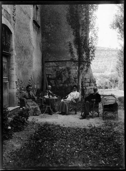 L'heure du café au château d'Allemagne_0