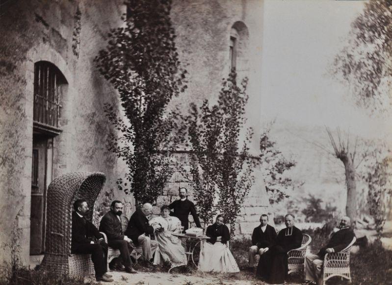 Collation au pied du château d'Allemagne_0