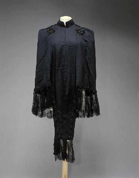 Cape (élément d'ensemble), costume_0