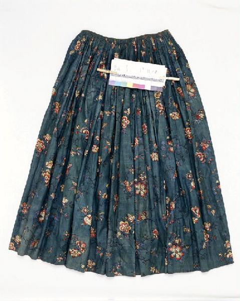 Jupe  (élément d'ensemble), costume_4