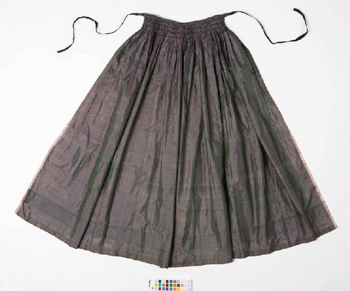 Tablier  (élément d'ensemble), costume_0