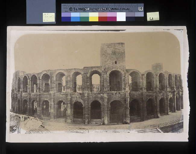 Les arènes d'Arles, la Tour Sarrasine [Exposition Universelle de 1867]_0