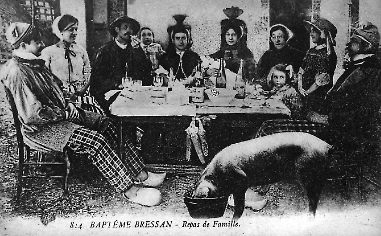 Baptême bressan. Repas de famille_0