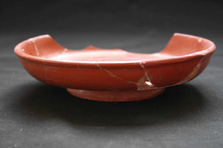Assiette (à pied, Dragendorff 18/31)_0