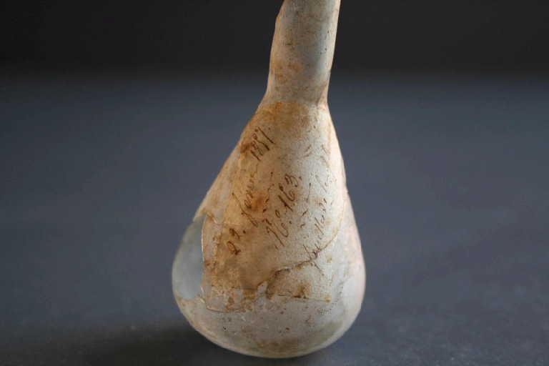 Balsamaire (à panse, piriforme, Isings 28a)_3