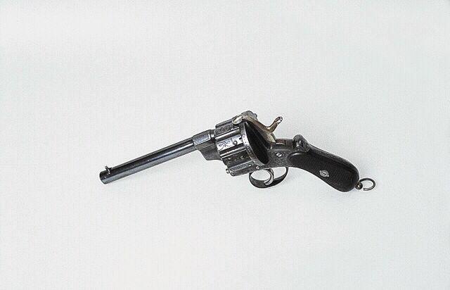 Revolver à percussion sur broche_2