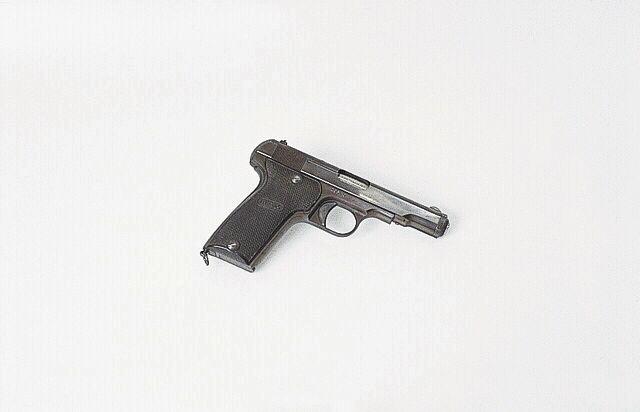 Pistolet semi-automatique (modèle D)_1