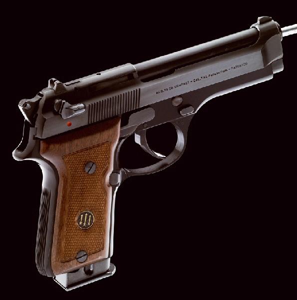 Pistolet semi-automatique_0