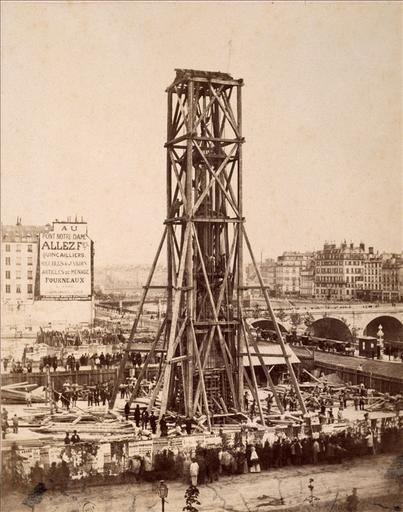 Exhaussement de la Colonne de la Victoire, dite fontaine du Palmier, place du Châtelet, le 19 mai 1858 (1er arrondissement, Paris)_0