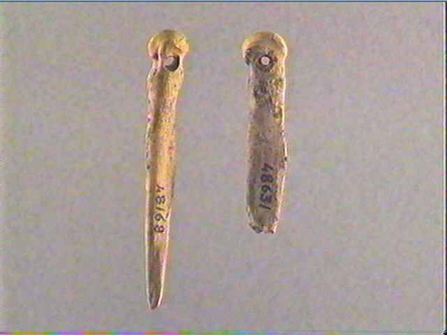 Pendeloque, métatarse (renne)_1