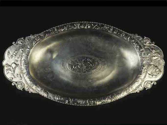 Plat (ovale, à anses)_0