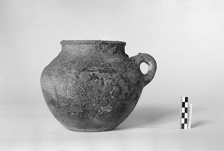 Vase (à anse)_0