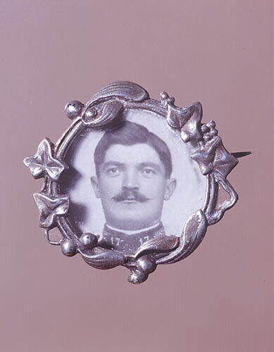 Broche-médaillon_0