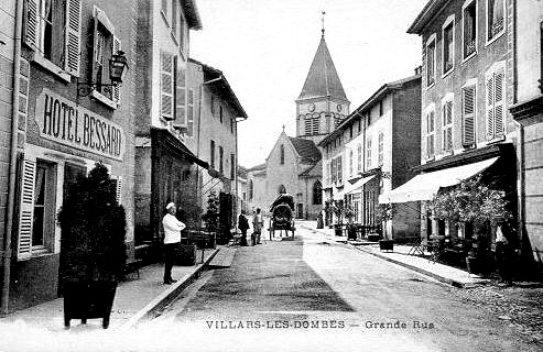 VILLARS-LES-DOMBES - Grande Rue_0