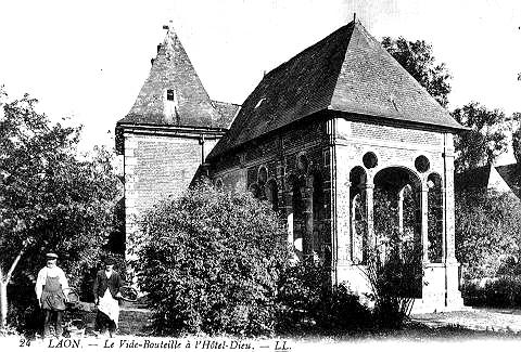 24 LAON - LE VIDE-BOUTEILLE A L'HOTEL-DIEU_0