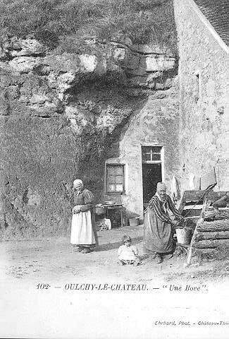 102 OULCHY-LE-CHATEAU - 'UNE BOVE'_0