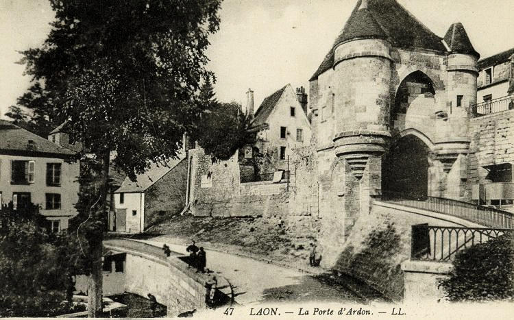 47 LAON - LA PORTE D'ARDON_0