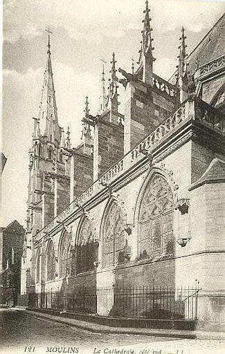 121 MOULINS - LA CATHEDRALE, COTE SUD_0