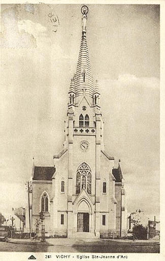 261 VICHY - EGLISE STE-JEANNE D'ARC_0