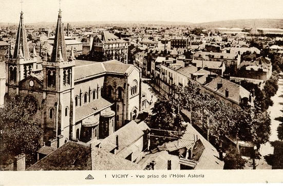 1 VICHY - VUE PRISE DE L'HOTEL ASTORIA_0