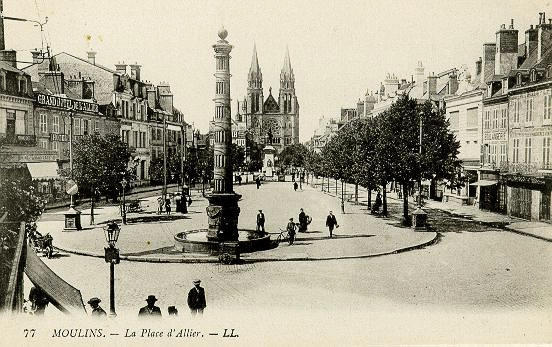 77 MOULINS - LA PLACE D'ALLIER_0