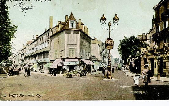 3 VICHY - PLACE VICTOR HUGO_0
