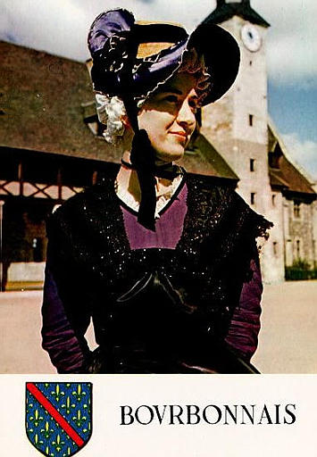 BOURBONNAIS - MONTLUÇON - COSTUME DE CEREMONIE, UNE PAYSANNE_0