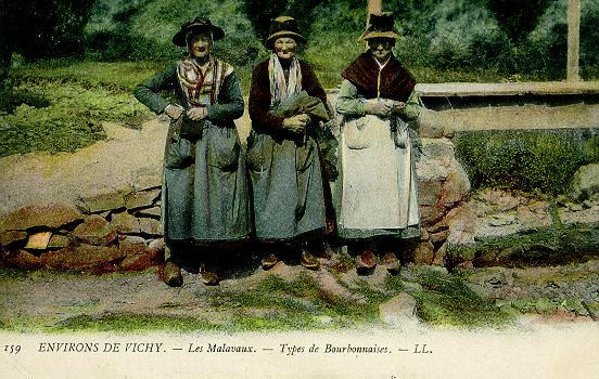159 ENVIRONS DE VICHY - LES MALAVAUX - TYPES DE BOURBONNAISES_0