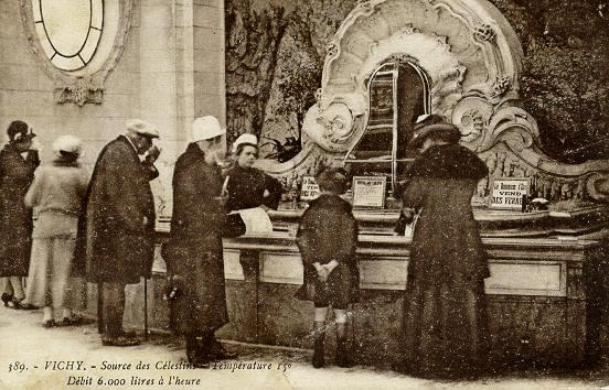 389 VICHY - SOURCE DES CELESTINS - TEMPERATURE 15° - DEBIT 6000 LITRES A L'HEURE_0