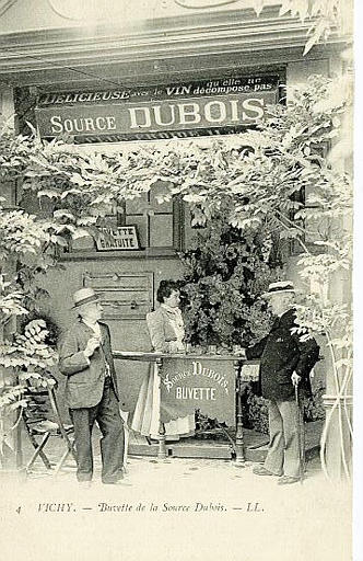 4 VICHY - BUVETTE DE LA SOURCE DUBOIS_0
