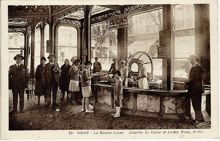 331 VICHY - LA SOURCE LUCAS (CHARLES LE COUR ET LUCIEN WOOG, ARCH.)_0