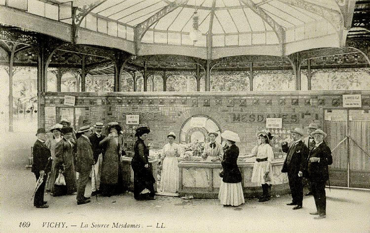 169 VICHY - LA SOURCE MESDAMES_0
