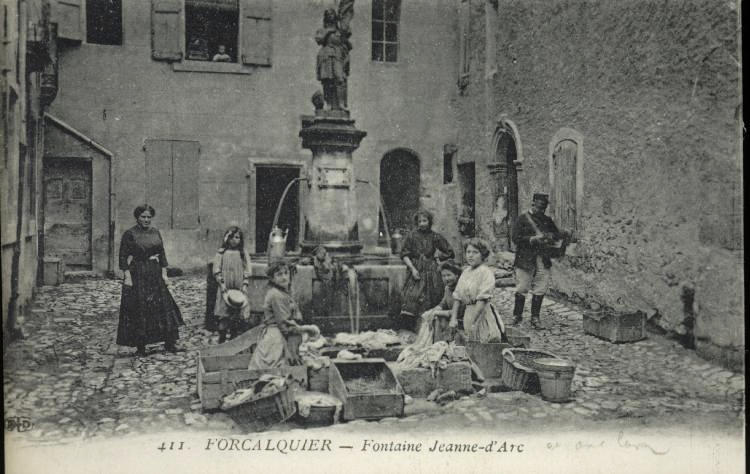 411. FORCALQUIER - Fontaine Jeanne-d'Arc_0