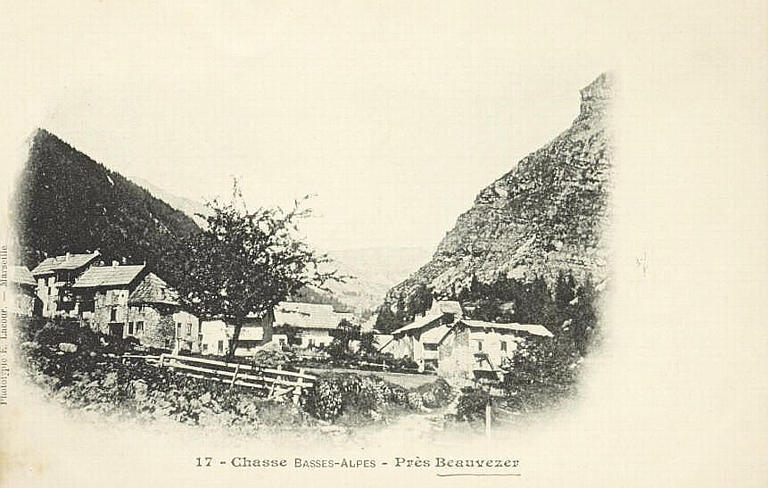 17 - CHASSE BASSES-ALPES - PRES BEAUVEZER_0