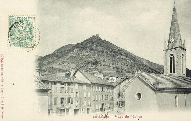 1784 - LA SAULCE - PLACE DE L'EGLISE_0