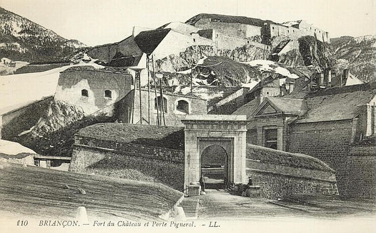 110 BRIANÇON - FORT DU CHATEAU ET PORTE PIGNEROL_0