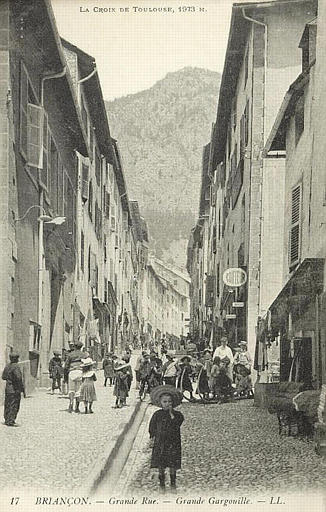 LA CROIX DE TOULOUSE, 1973 M. - 17 BRIANÇON - GRANDE RUE - GRANDE GARGOUILLE_0