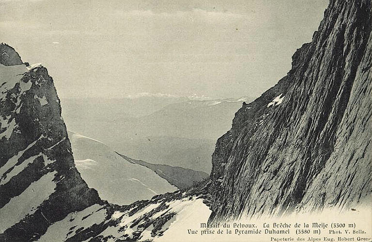 MASSIF DU PELVOUX. LA BRÊCHE DE LA MEIJE (3300 M) - VUE PRISE DE LA PYRAMIDE DUHAMEL (3380 M)_0