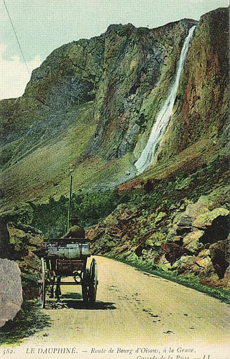 582 - LE DAUPHINE - ROUTE DE BOURG D'OISANS, A LA GRAVE. CASCADE LA PISSE_0