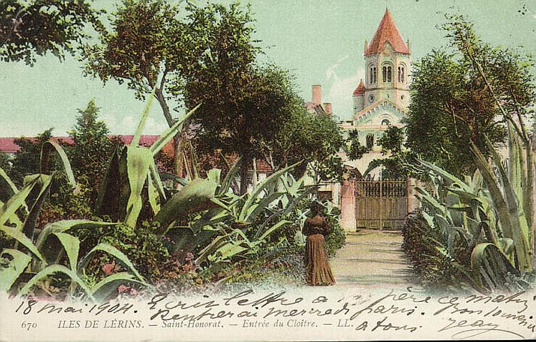 670 - ILE DE LERINS. -SAINT HONORAT. -ENTREE DU CLOITRE_0