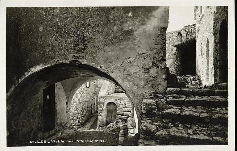 51 - EZE - VIEILLE RUE PITTORESQUE_0