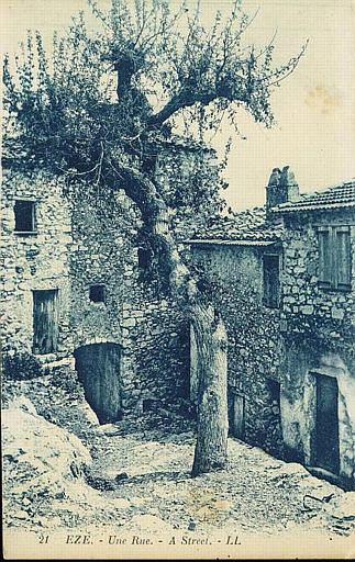 EZE - UNE RUE - A STREET_0