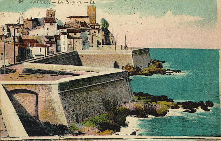 21. ANTIBES - LES REMPARTS_0