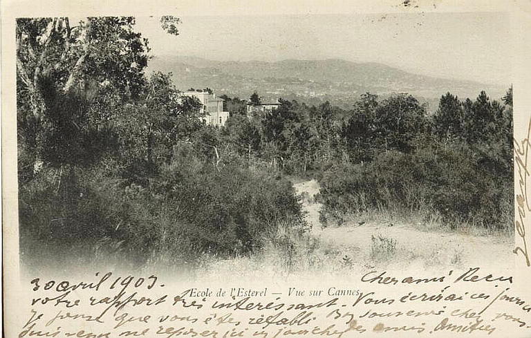 ECOLE DE L'ESTEREL - VUE SUR CANNES_0