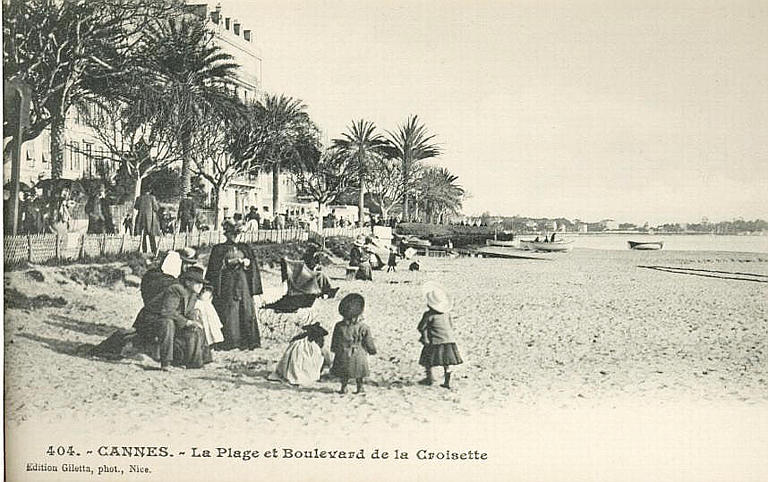 404. CANNES - LA PLAGE ET LE BOULEVARD DE LA CROISETTE_0
