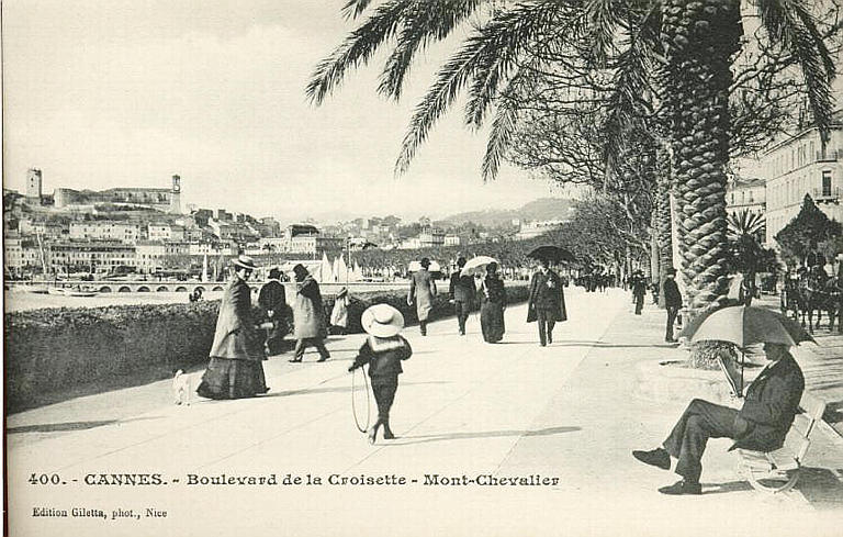 400. CANNES - BOULEVARD DE LA CROISETTE ET LE MONT-CHEVALIER_0