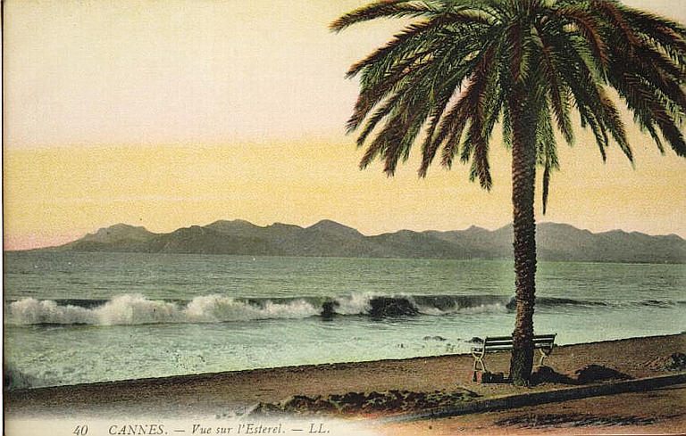 40. CANNES - VUE SUR L'ESTEREL_0