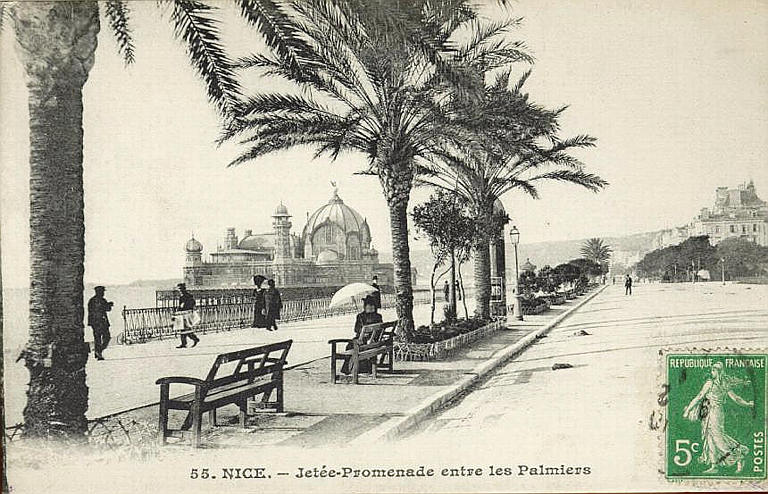 55. NICE - JETEE-PROMENADE ENTRE LES PALMIERS_0