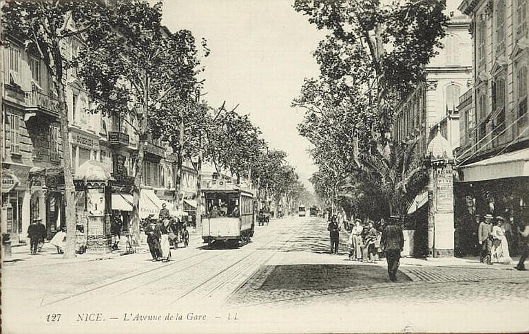127. NICE - L'AVENUE DE LA GARE_0